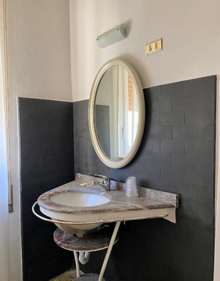 Villa Mirna Rimini Exteriör bild